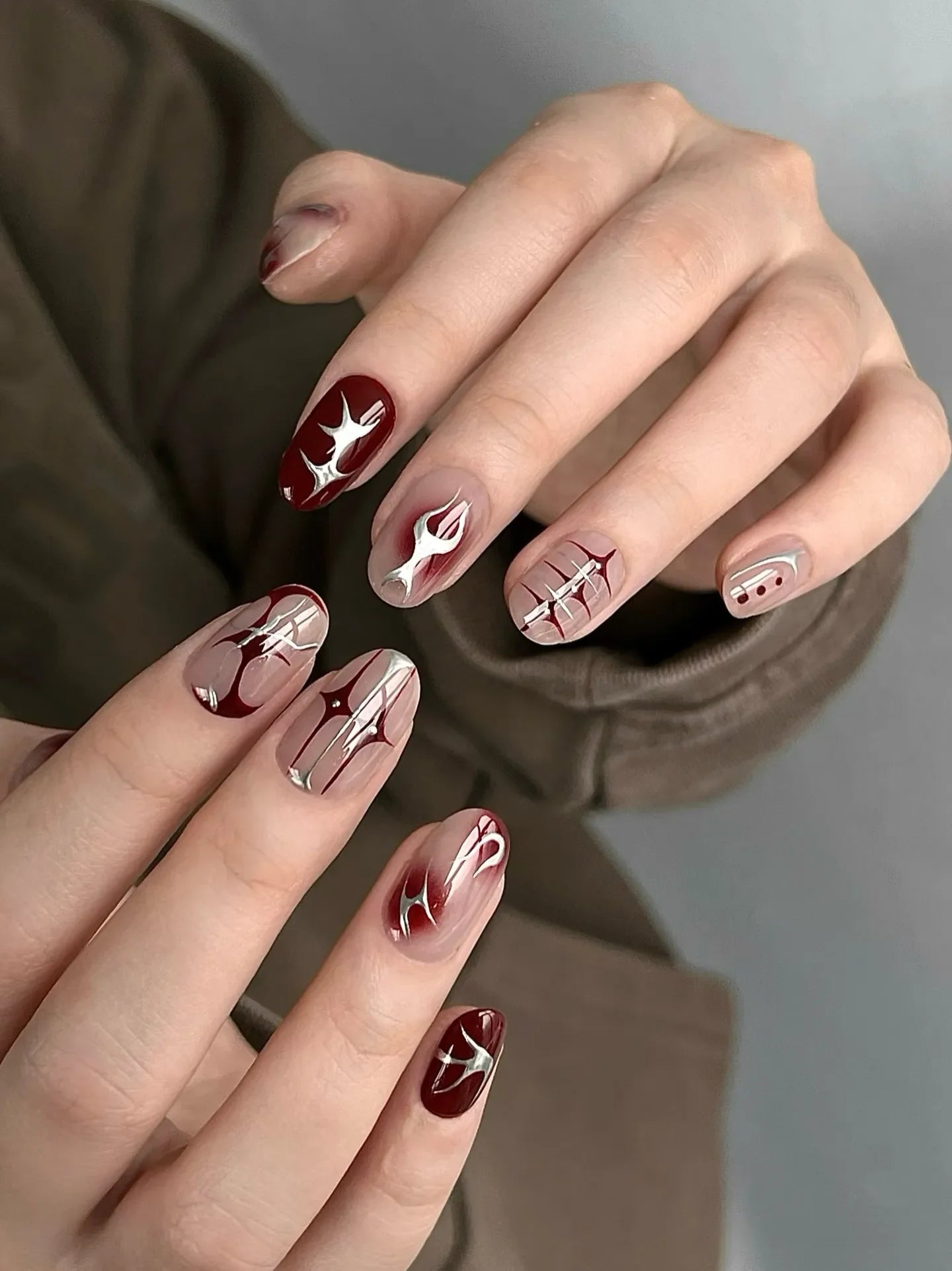 SHORT NAILS