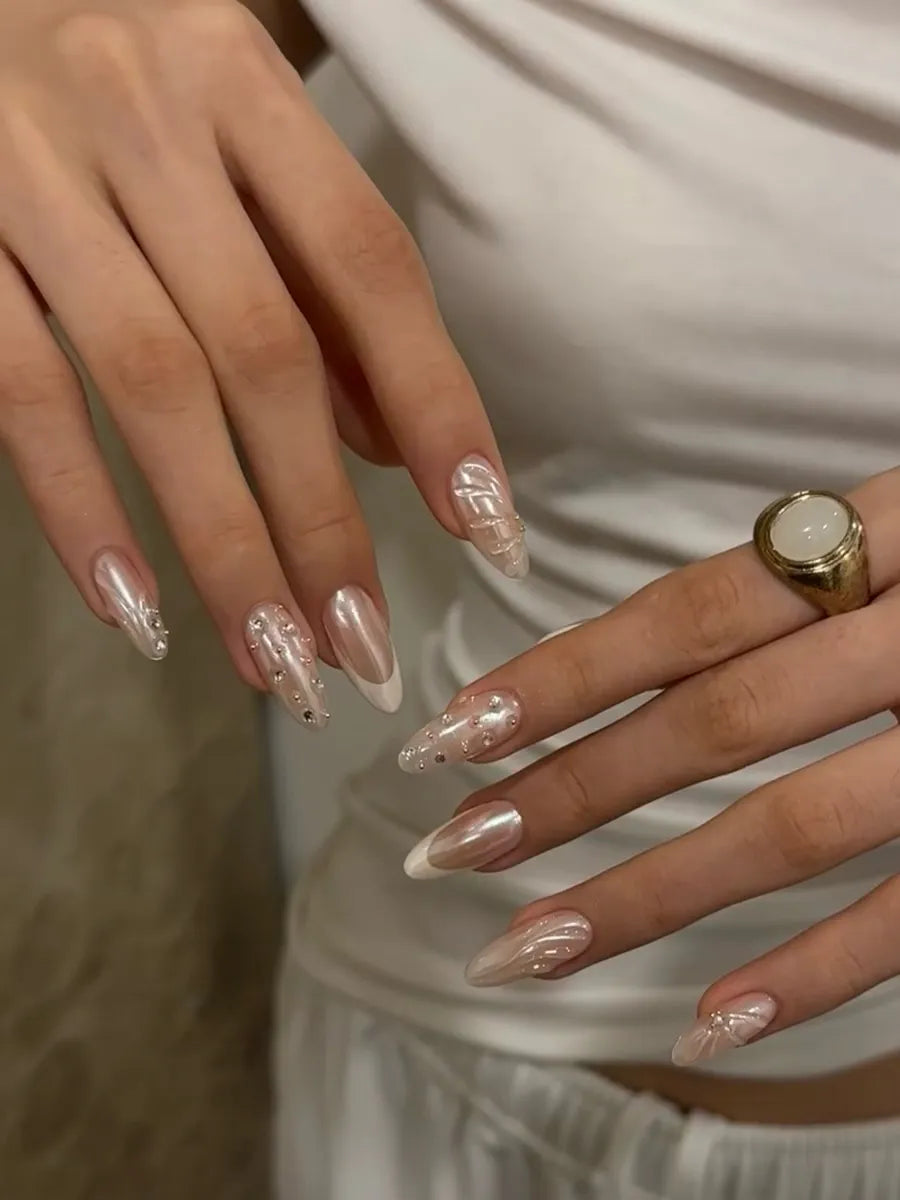 MEDIUM NAILS