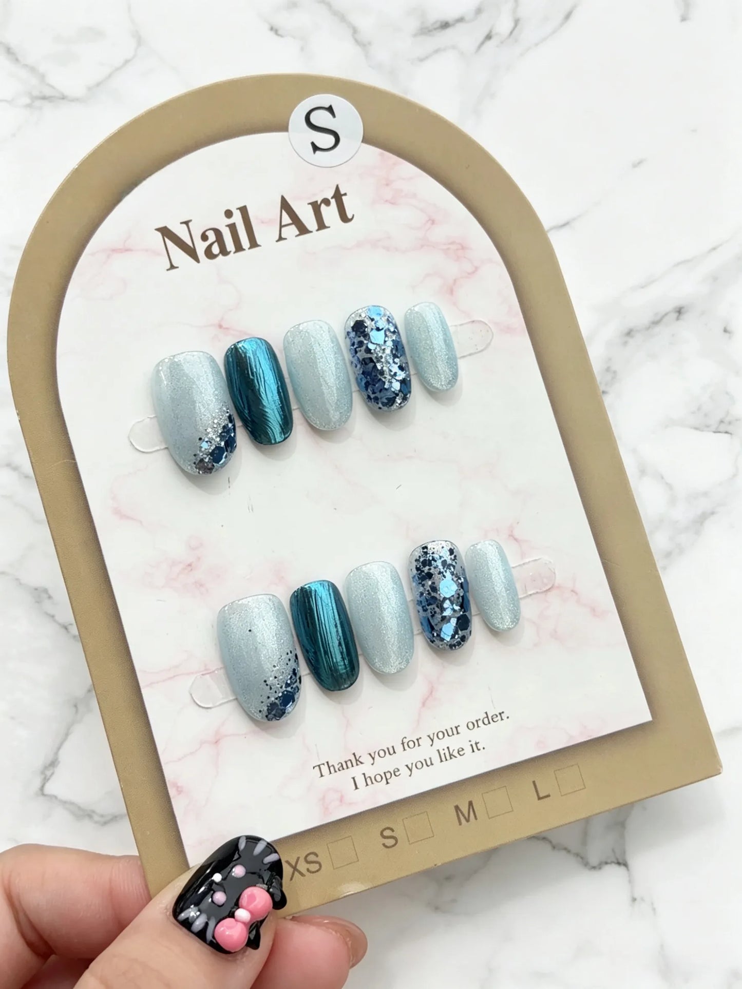 #050